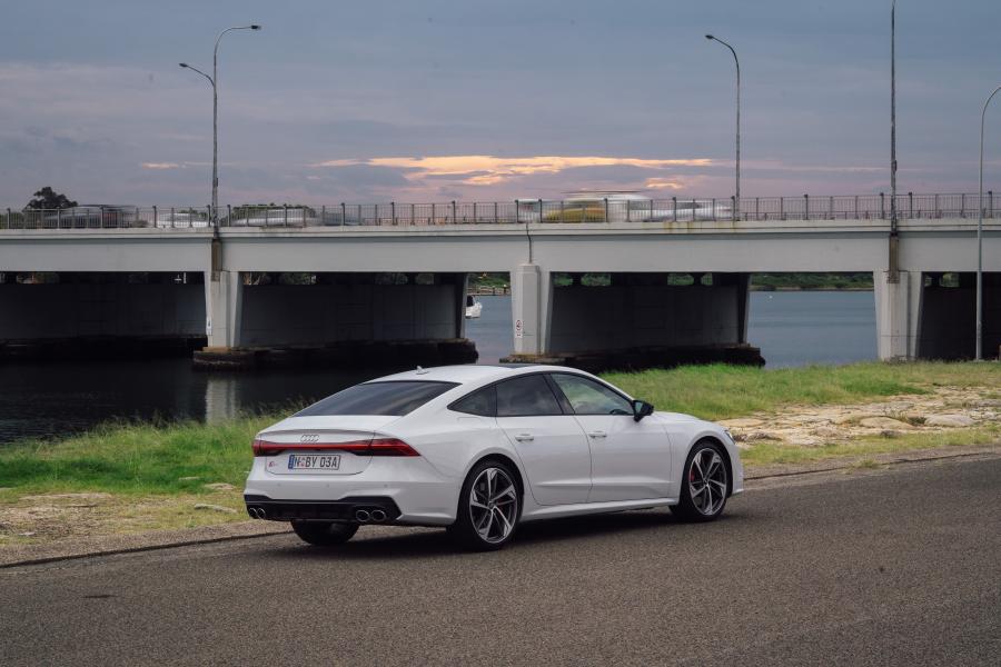  Audi S7 Sportback TFSI 2020 года  (AU) (фото 10 из 32)